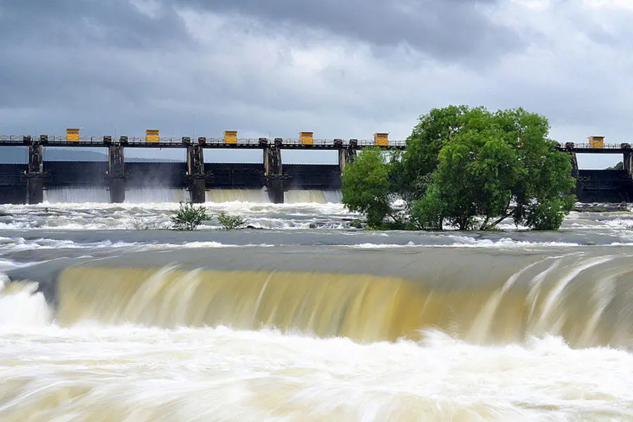 khadakwasla dam